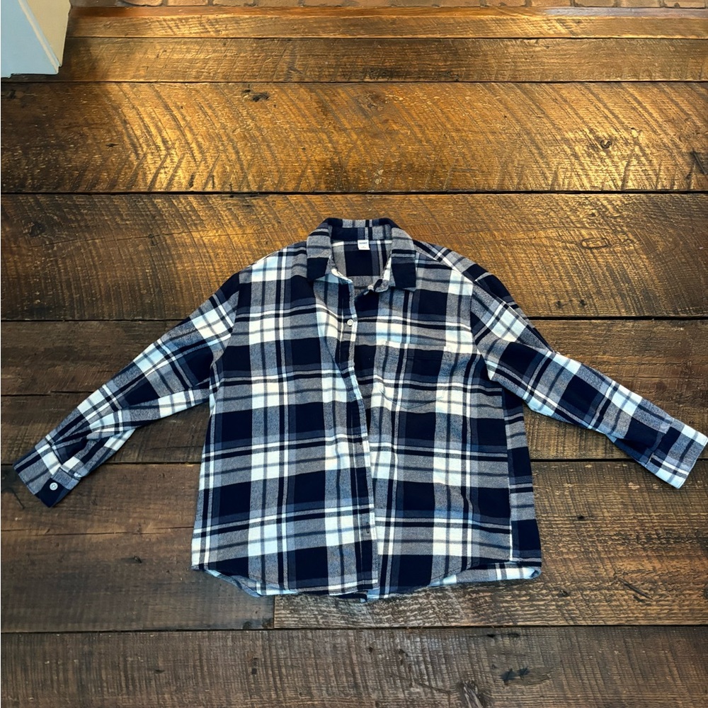 Old Navy Navy and White Plaid Shirt Size Petite M